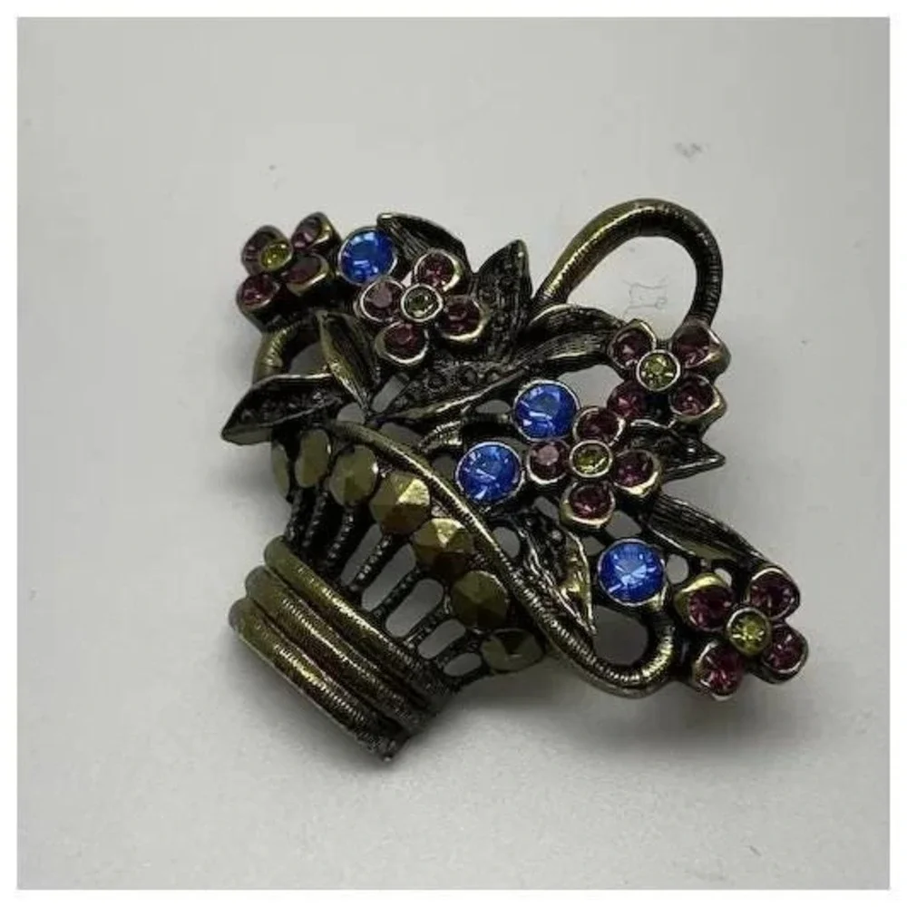 Vintage‎ 1928 Jewelry Co Rhinestone Flower Basket Brooch Pin Openwork